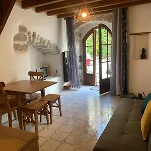 Petite Maison 3* Centre-village , Ruoms France